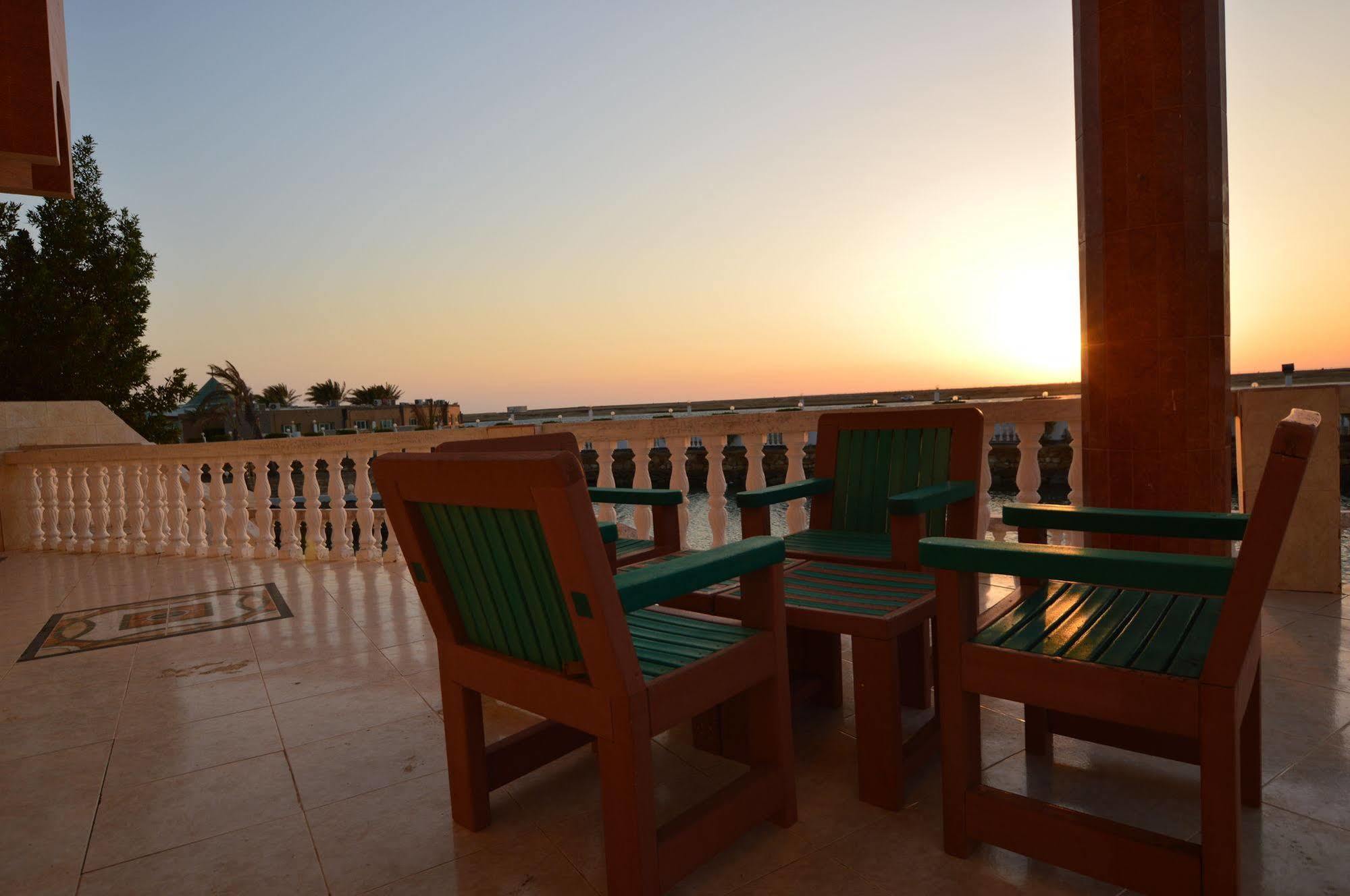 Al Ahmadi Plaza Resort Lambo Exterior foto