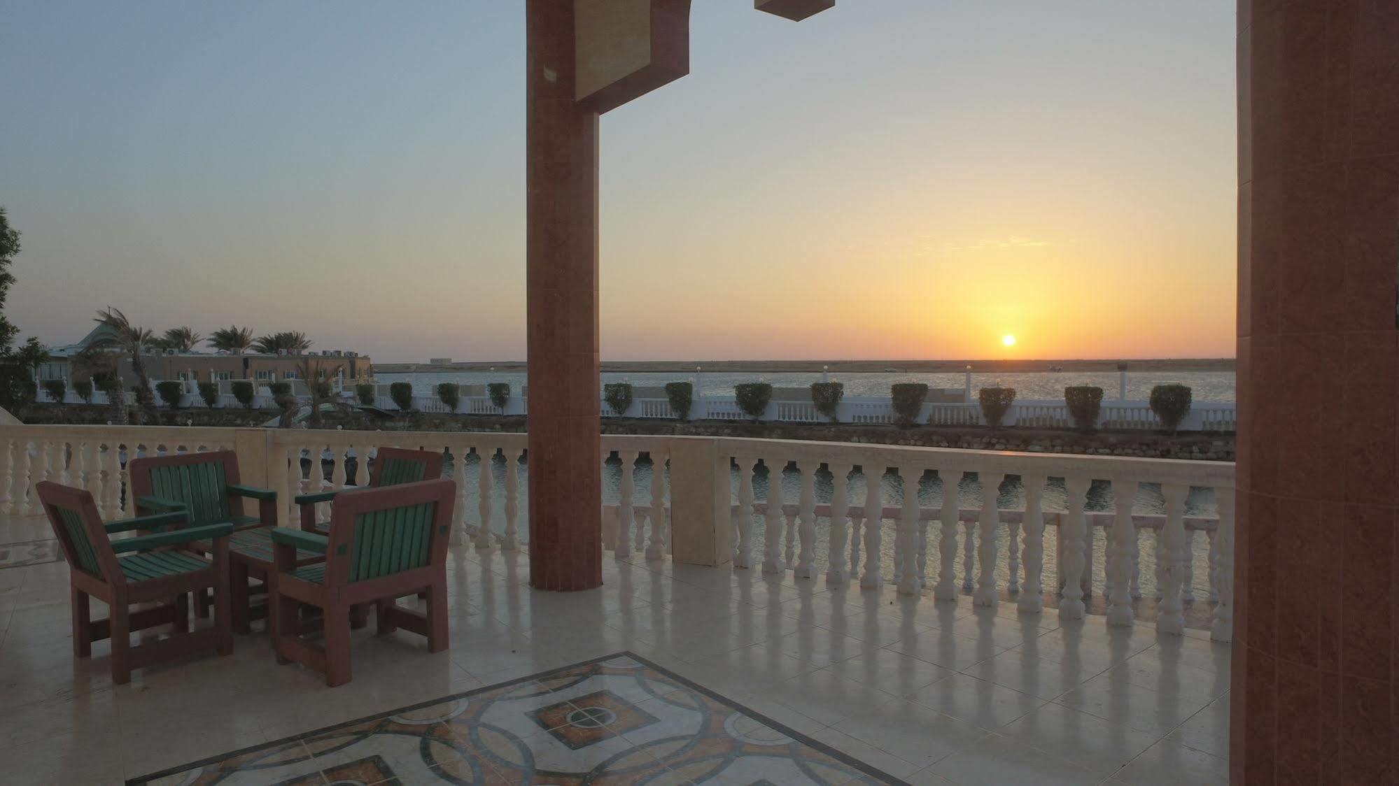 Al Ahmadi Plaza Resort Lambo Exterior foto